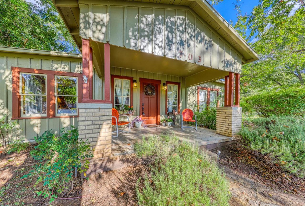 Cosmos Cottage Fredericksburg Exterior foto